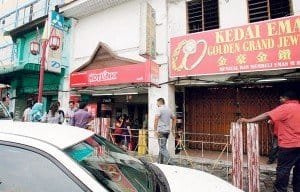 kedai pajak emas cina