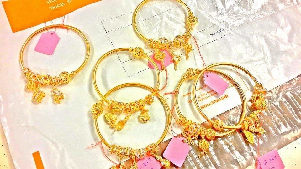 Larangan Menjual Beli Emas Secara Bertangguh